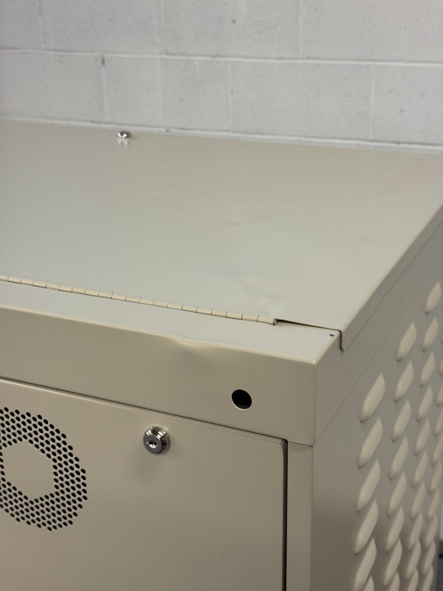 Dock & Lock 4052-L-20-PW (Damaged) L102
