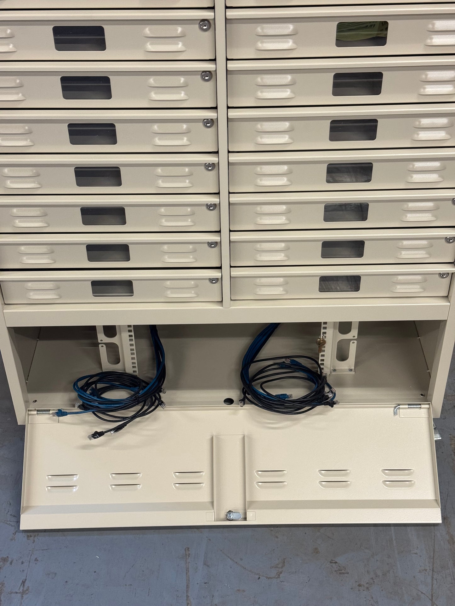 Dock & Lock 4052-L-20-PW (Damaged) L102
