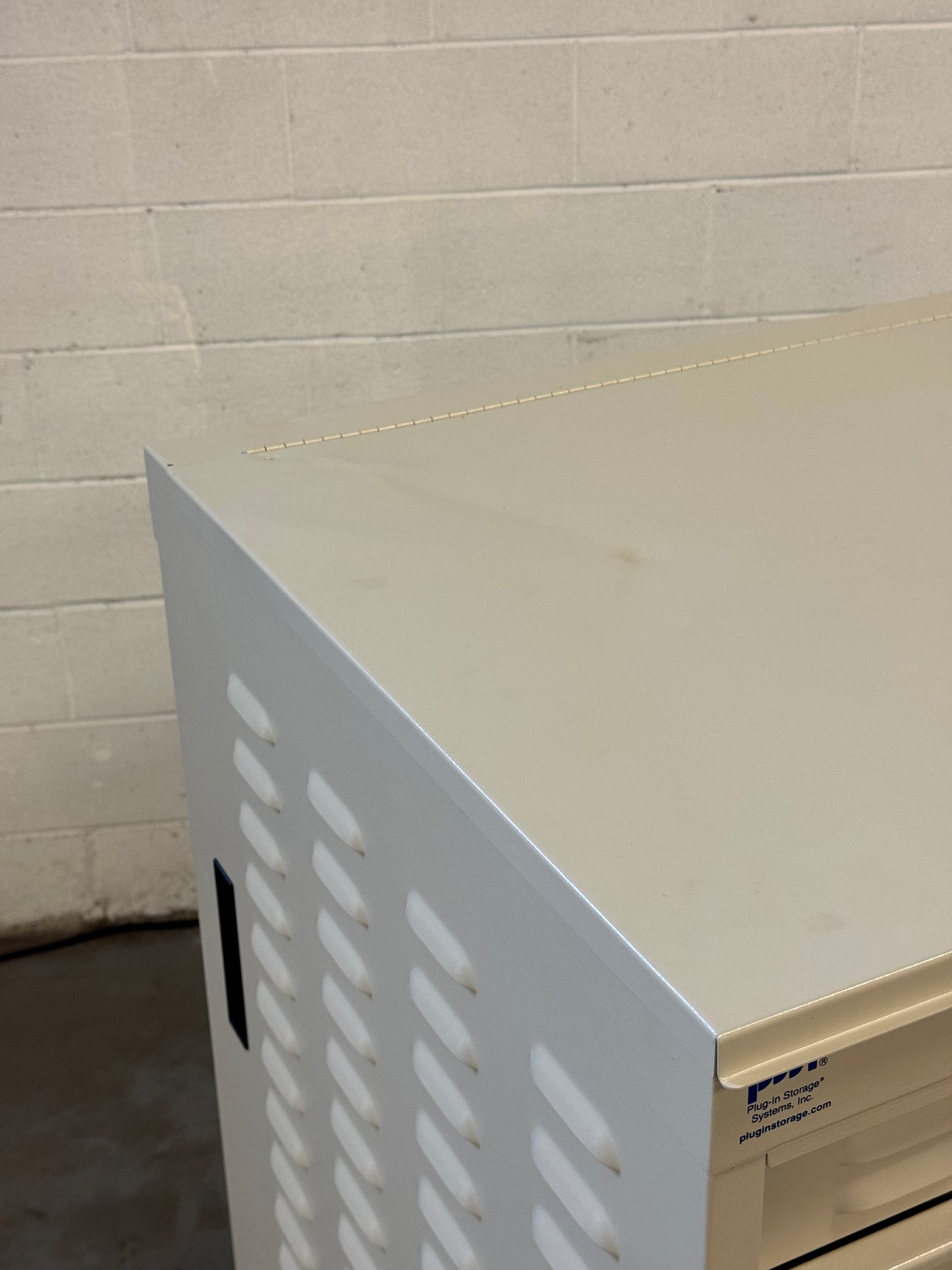 Dock & Lock 4052-L-20-PW (Damaged) L102